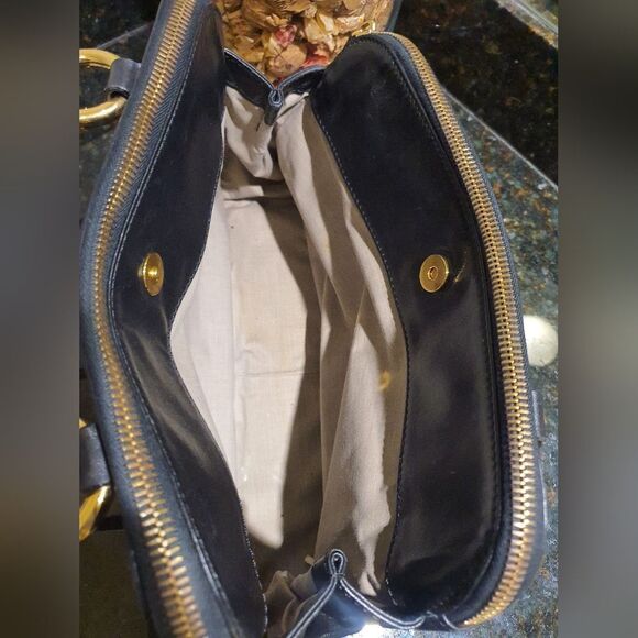 Marc Jacobs Black Crossbody Bag with Gold Details - Picture 5 of 11